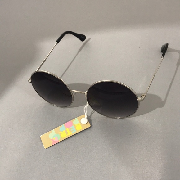 Retro Pop 2.5” round sunglasses, silver - Picture 1 of 2